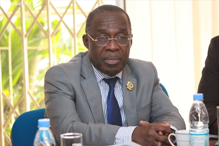 Dr Aka Aouélé, Drc du président Ouattara, hier, à Koukourandoumi :  La campagne est le seul défi qui se présente à nous…